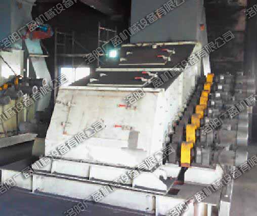 1573626916218904.jpg 交叉細(xì)粒篩分機(jī)加水印.jpg